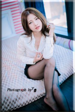 两根紫黑肿胀隔着一层薄膜